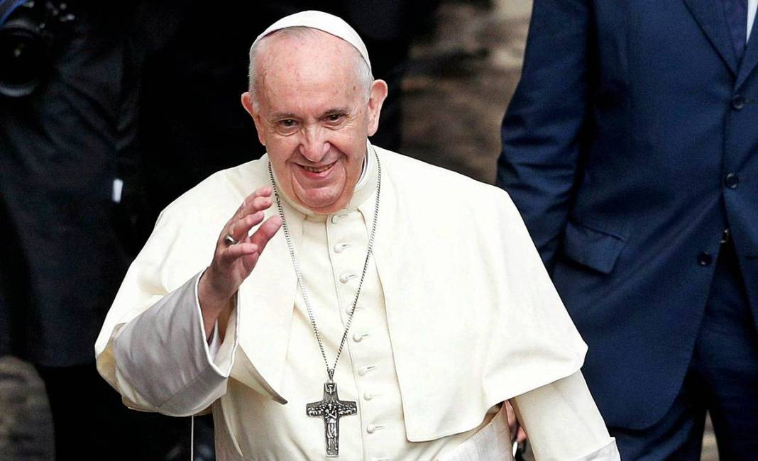 Papa Francis, o kentte keşfedilen Hz. İsa'nın freskini görmek için geliyor! Turistlerin ziyaretine açıldı, büyük ilgi var 25